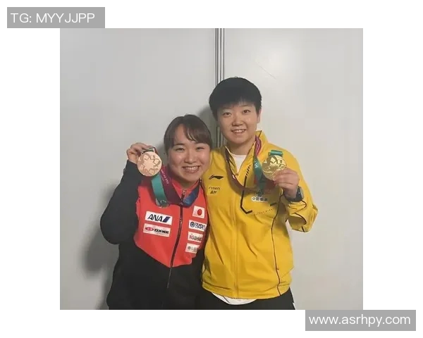 巅峰对决伊藤美诚与李晓霞谁能在乒乓球赛场上笑到最后